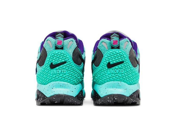 Кроссовки Undefeated x Nike Air Terra Humara 'Light Menta'