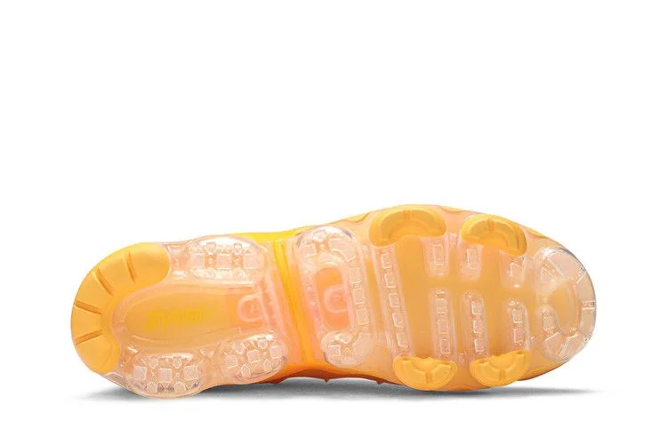Кроссовки Nike Wmns Air VaporMax Plus 'Orange'