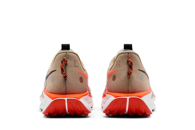 Кроссовки Nike Pegasus Trail 5 GS 'Khaki Hyper Crimson'