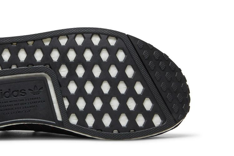 Кроссовки adidas NMD_R1 V2 'Logo Patch - Black'