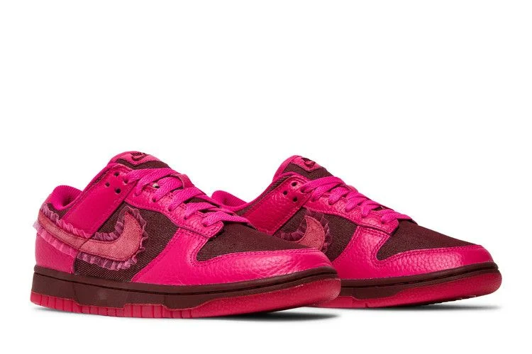 Krossovki-Nike-Wmns-Dunk-Low-Valentines-Day-7