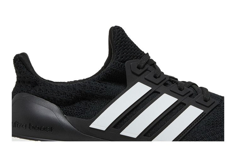 Кроссовки adidas UltraBoost 5.0 DNA 'Black White'