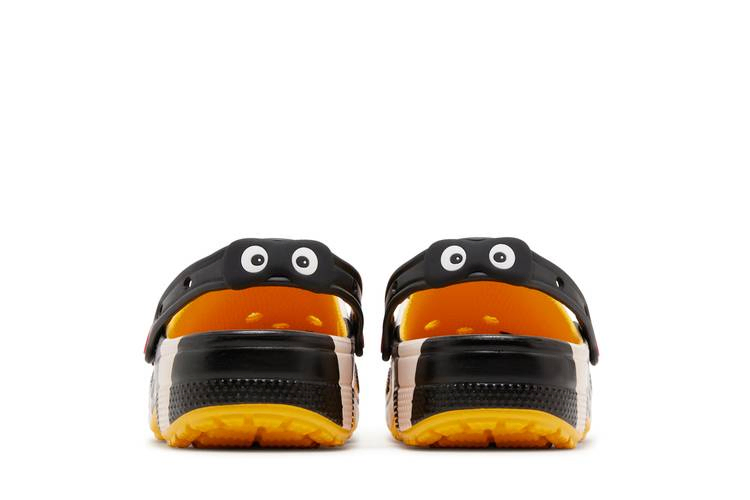 mcdonald-s-x-classic-clog-hamburglar-209393-066_05