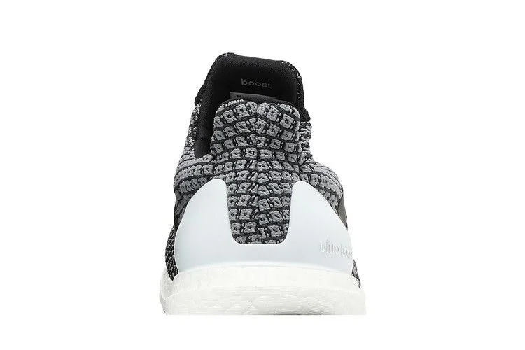 Krossovki-adidas-UltraBoost-5.0-Uncaged-DNA-Oreo-6