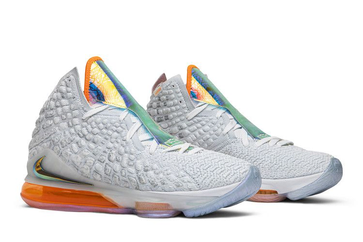 lebron-17-lmtd-future-air-ct3843-100_07