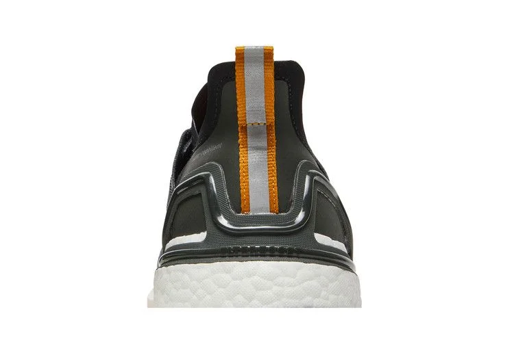 Кроссовки adidas UltraBoost Winter.Rdy 'Black Signal Orange'
