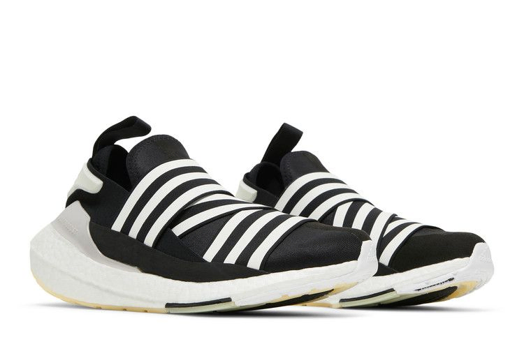 y-3-ultraboost-22-black-white-gx1079_07