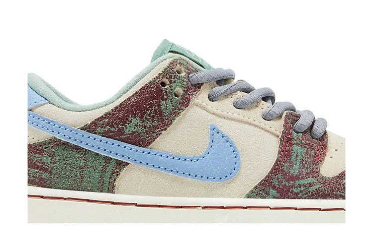 Krossovki-Crenshaw-Skate-Club-x-Nike-Dunk-Low-SB-PS-1
