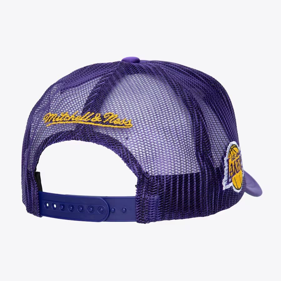 Бейсболка Mitchell & Ness Purple Los Angeles Lakers Satin Trucker Snapback Hat