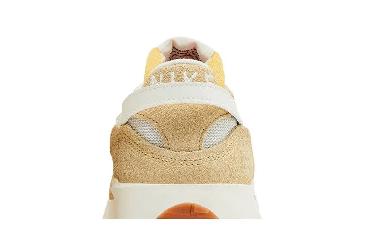 Krossovki-Nike-Wmns-Waffle-Debut-Vintage-Light-Bone-Sail-6