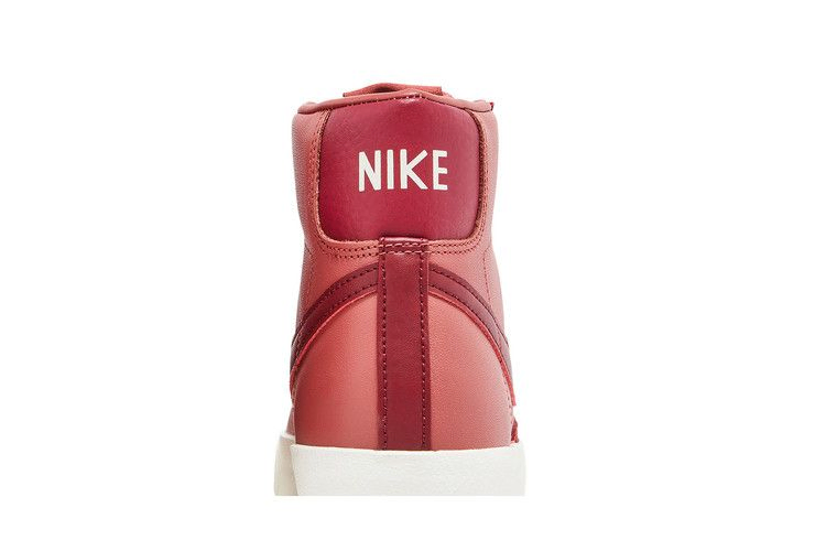 Кроссовки Nike Wmns Blazer Mid '77 Vintage 'Canyon Rust'