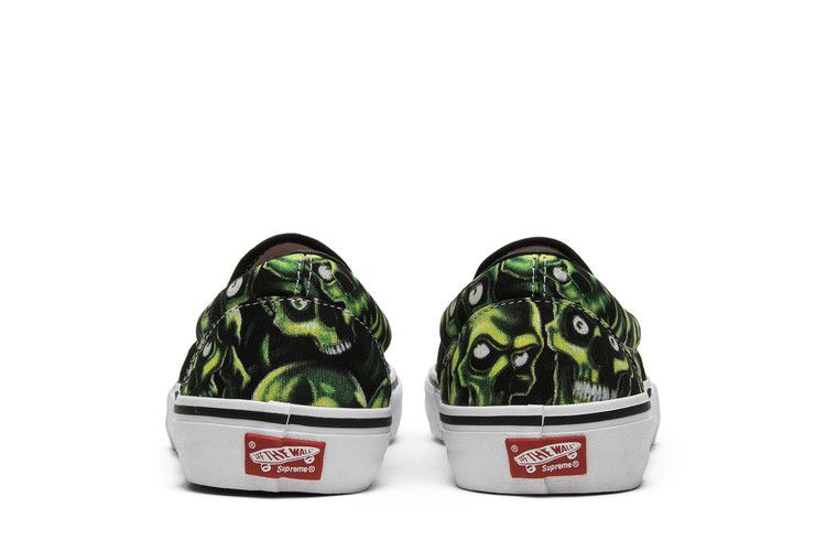Кроссовки Vans Supreme x Slip-On 'Glow-In-The-Dark Skull Pile'