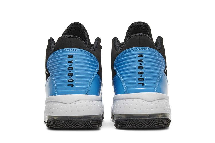 Кроссовки Air Jordan Max Aura 2 GS 'Black University Blue'