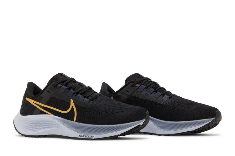 Krossovki-Nike-Wmns-Air-Zoom-Pegasus-38-Black-Metallic-Gold-Coin-7