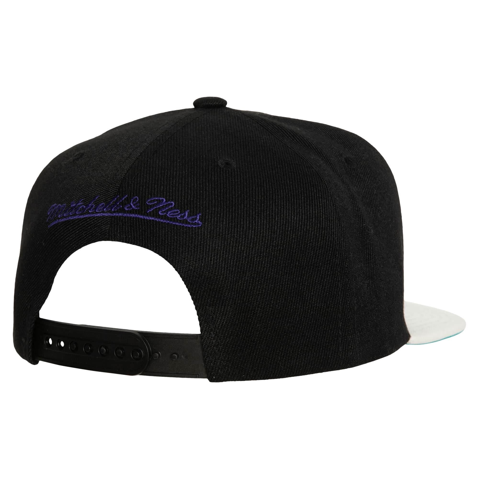 Mitchell-Ness-SSBSTS-Snapback-HWC-Charlotte-Hornets-Hat-1