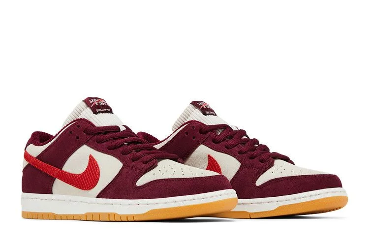 Krossovki-Nike-Skate-Like-a-Girl-x-Dunk-Low-SB-Special-Box-7