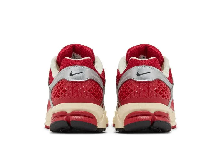 Кроссовки Nike Zoom Vomero 5 'Gym Red Chrome'