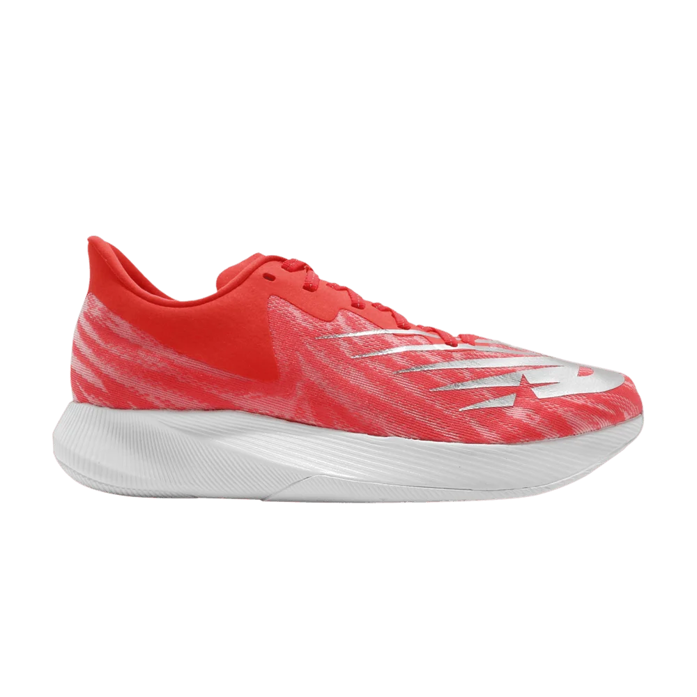 Krossovki-New-Balance-FuelCell-TC-2E-Wide-Neo-Flame-Aluminum