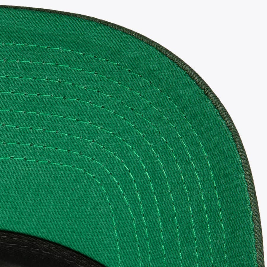 Бейсболка Mitchell & Ness Green Minnesota Wild Team Seal Trucker Adjustable Hat