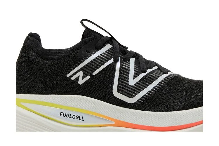 Кроссовки New Balance Wmns FuelCell SuperComp 'Black Neon Dragonfly'