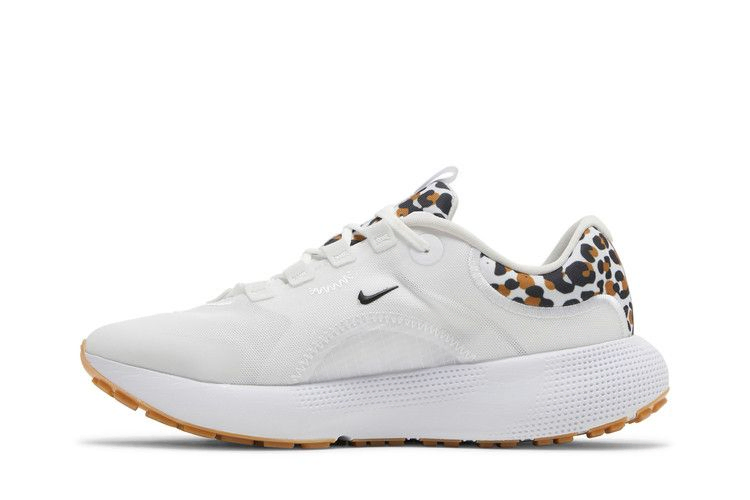 wmns-react-escape-run-white-leopard-dm3083-100_02