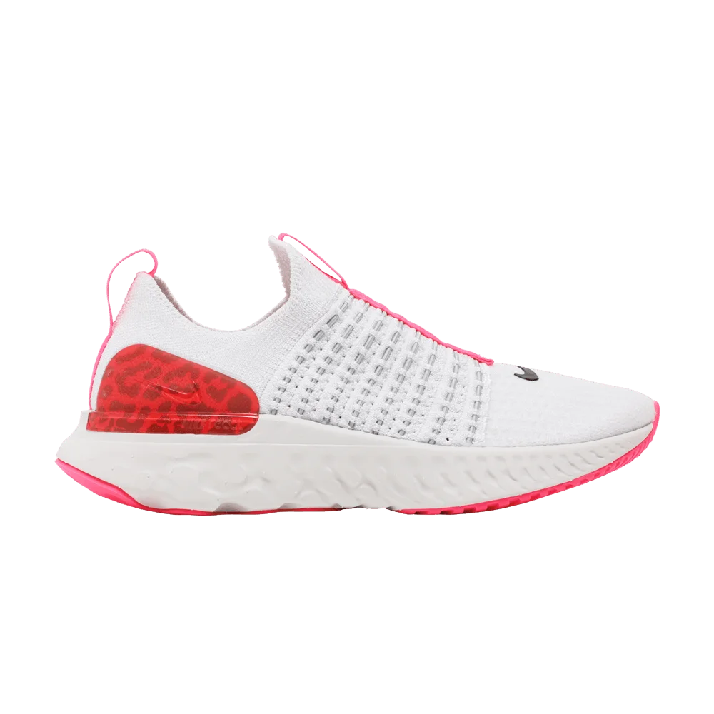 Krossovki-Nike-Wmns-React-Phantom-Run-Flyknit-2-Platinum-Tint-Chile-Red