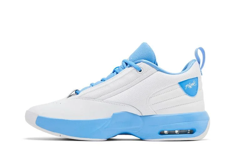 Krossovki-Air-Jordan-Wmns-Jordan-Max-Aura-6-White-University-Blue-2