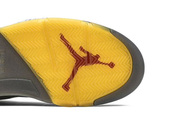 Krossovki-Off-White-x-Air-Jordan-5-Retro-SP-Muslin-4