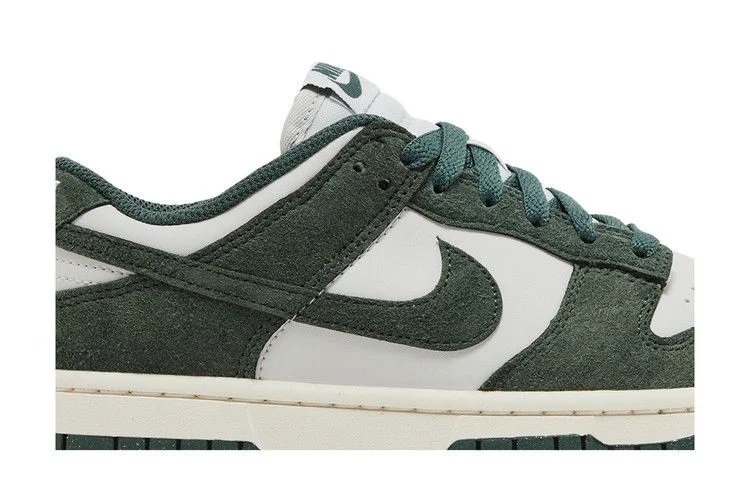 Krossovki-Nike-Wmns-Dunk-Low-Next-Nature-Vintage-Green-1
