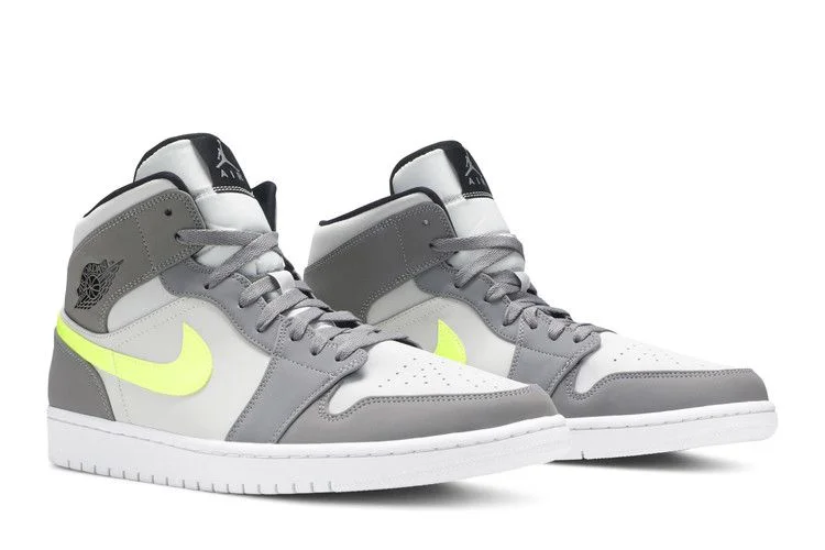 Krossovki-Air-Jordan-1-Mid-Gunsmoke-Volt-7