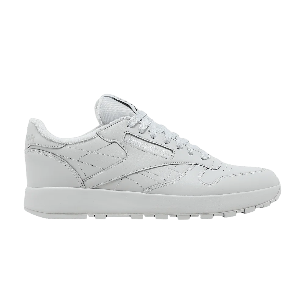 Krossovki-Maison-Margiela-x-Reebok-Classic-Leather-Tabi-Pure-Grey