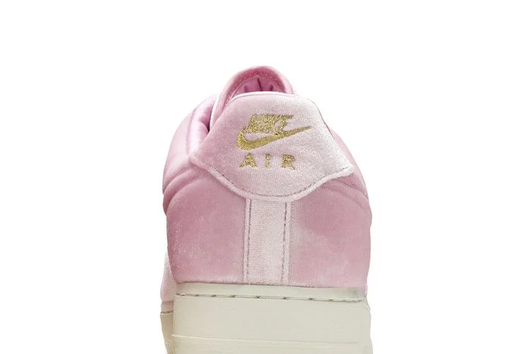 Кроссовки Nike Air Force 1 Low '07 Premium 'Pink Velour'