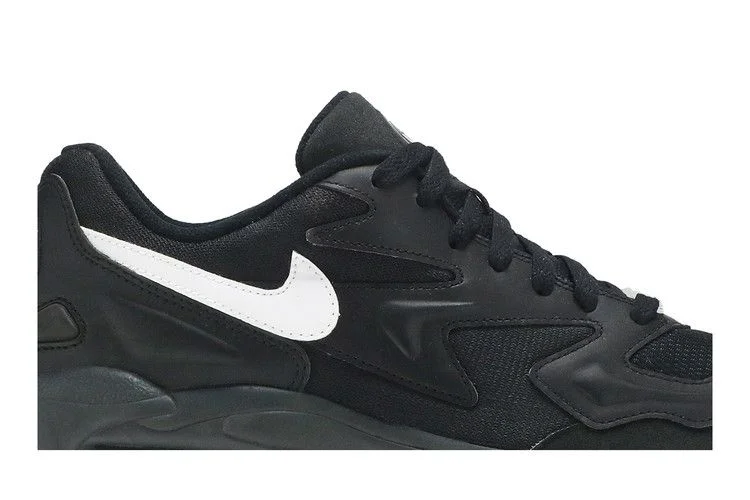 Krossovki-Nike-Air-Max-2-Light-Black-White-1