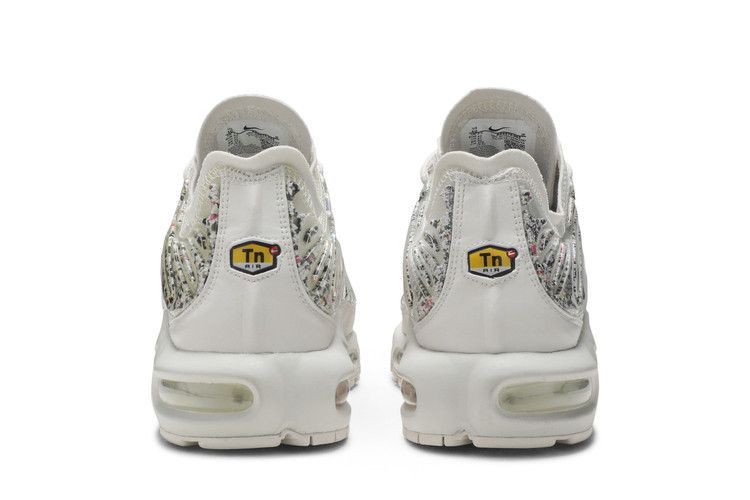 air-max-plus-ar0970-002_05