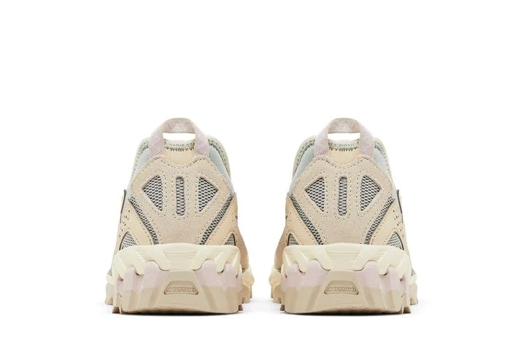 Krossovki-Tokyo-Design-Studio-x-New-Balance-610S-Concrete-5