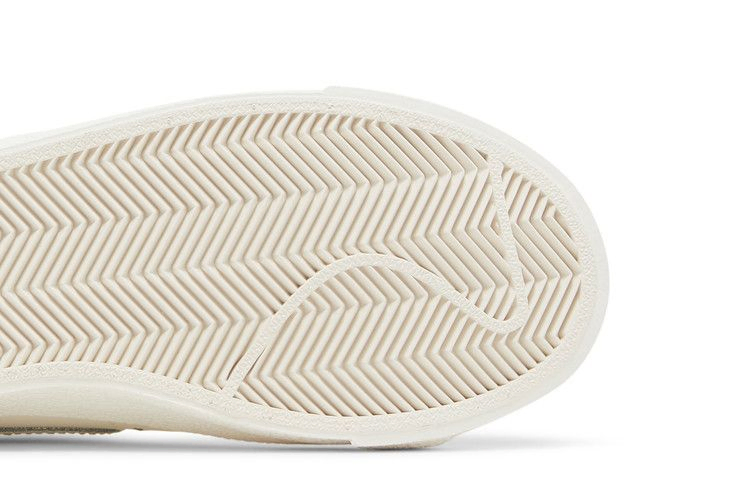 Кроссовки Nike Wmns Blazer Mid '77 Vintage 'Sail Light Bone'