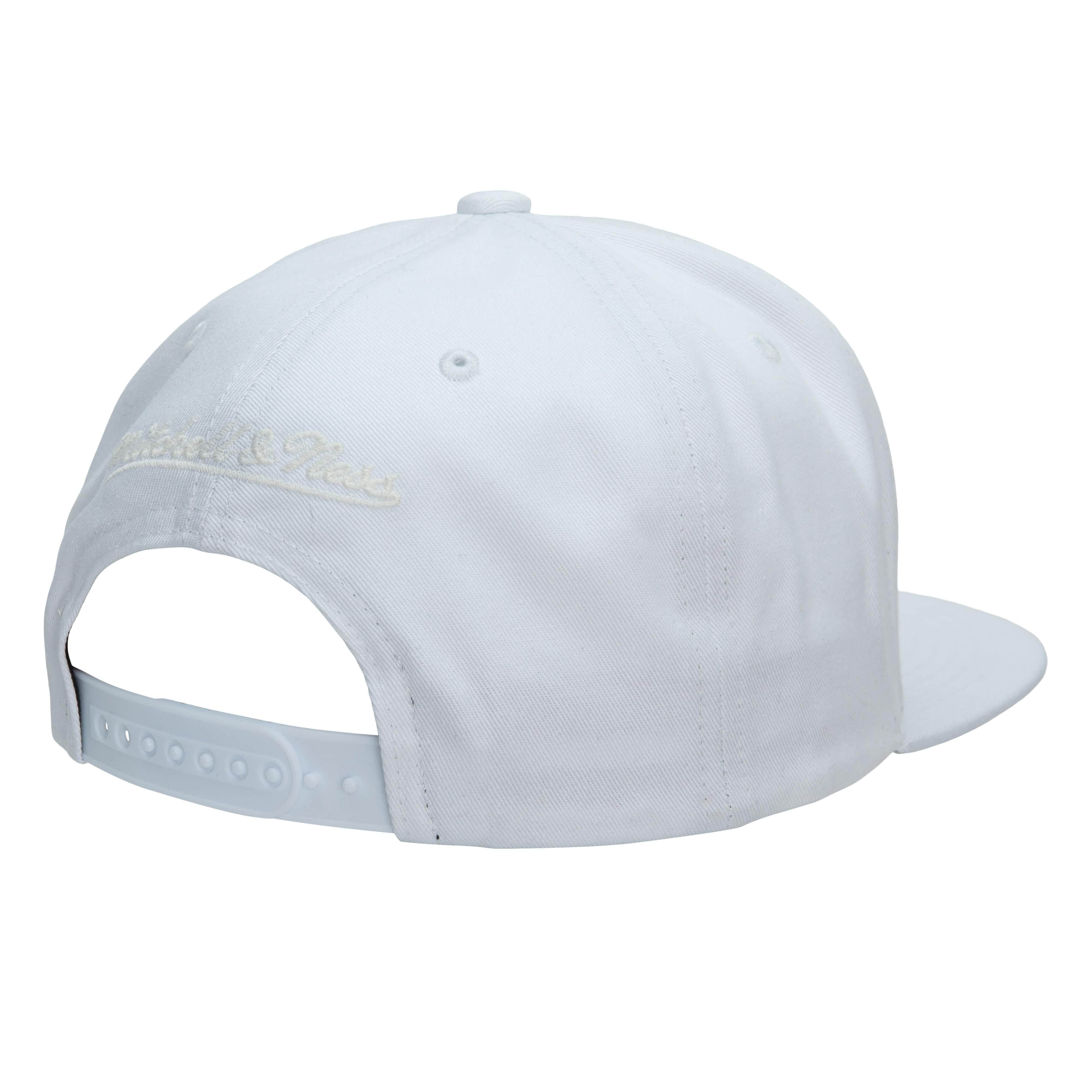 Бейсболка Mitchell & Ness UV Reactive Snapback HWC Charlotte Hornets Hat