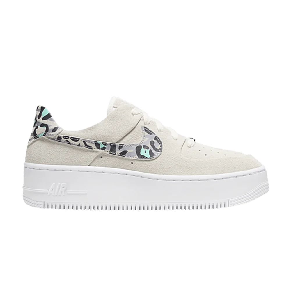 Кроссовки Nike Wmns Air Force 1 Sage Low 'Team Gold Leopard'