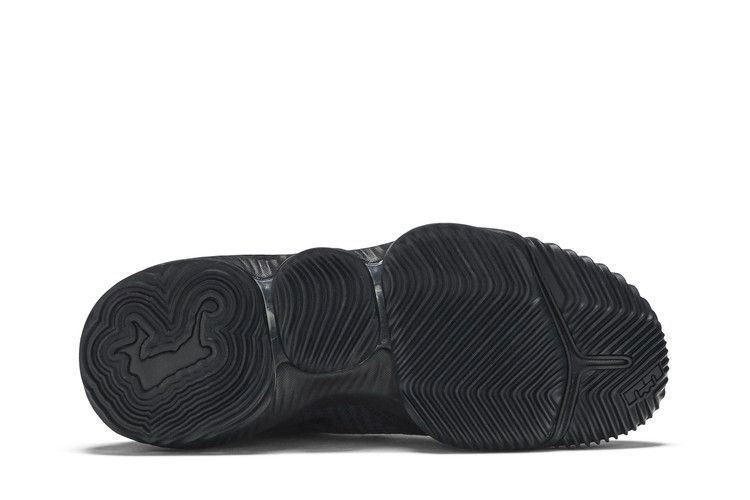 lebron-16-low-triple-black-ci2668-002_03