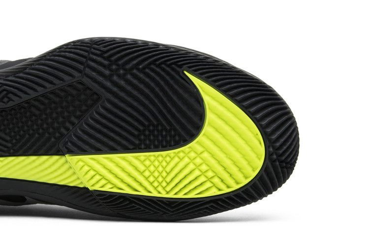 nikecourt-vapor-rf-x-air-max-95-greedy-ao8759-077_04