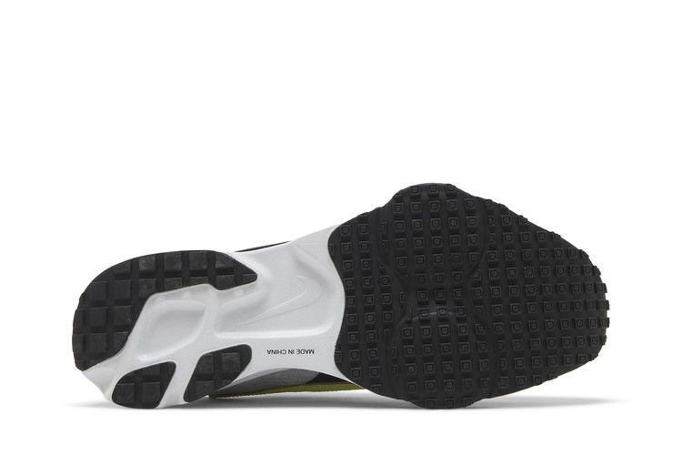 air-zoom-type-fuse-black-light-lemon-twist-dc8893-002_03