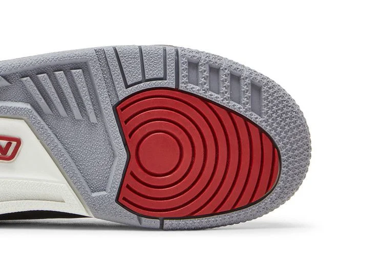 Krossovki-Air-Jordan-Legacy-312-Low-GS-Bred-Cement-4
