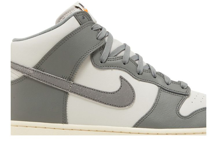 Кроссовки Nike Dunk High SE 'Light Bone'