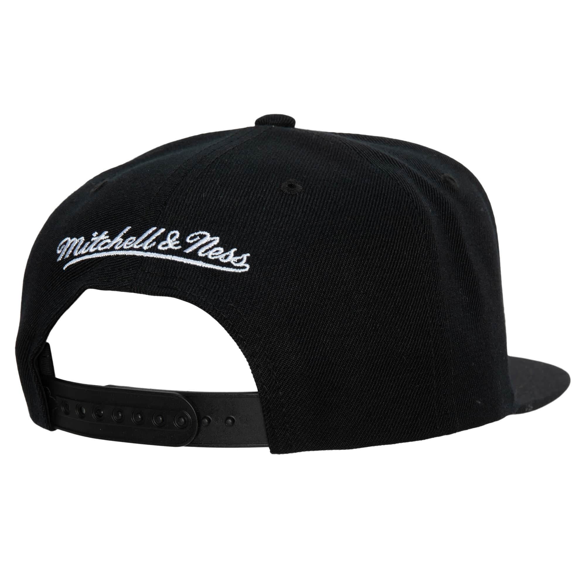 Team-Script-2.0-Snapback-Boston-Celtics-Hat-2