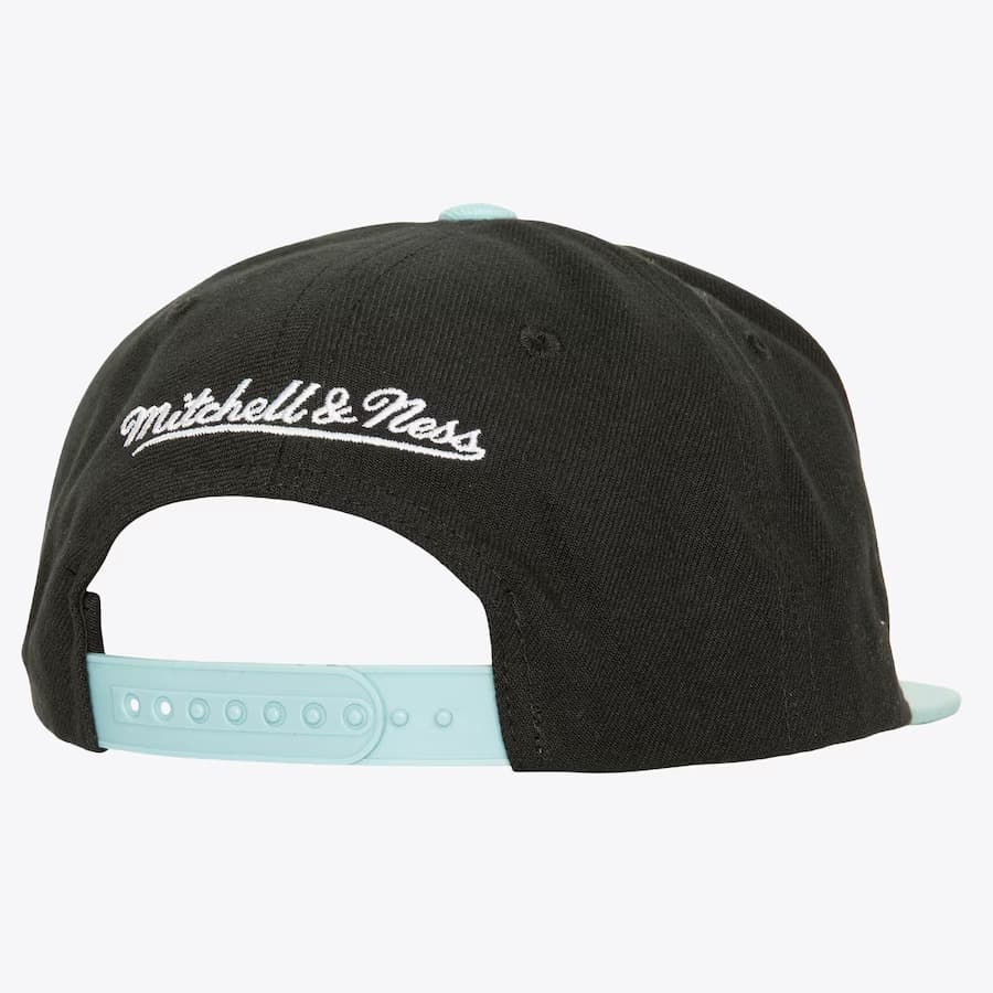 Бейсболка Mitchell & Ness Black Seattle Kraken Circle Splash Snapback Hat