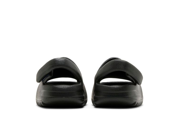 yeezy-slides-infants-dark-onyx-id5106_05