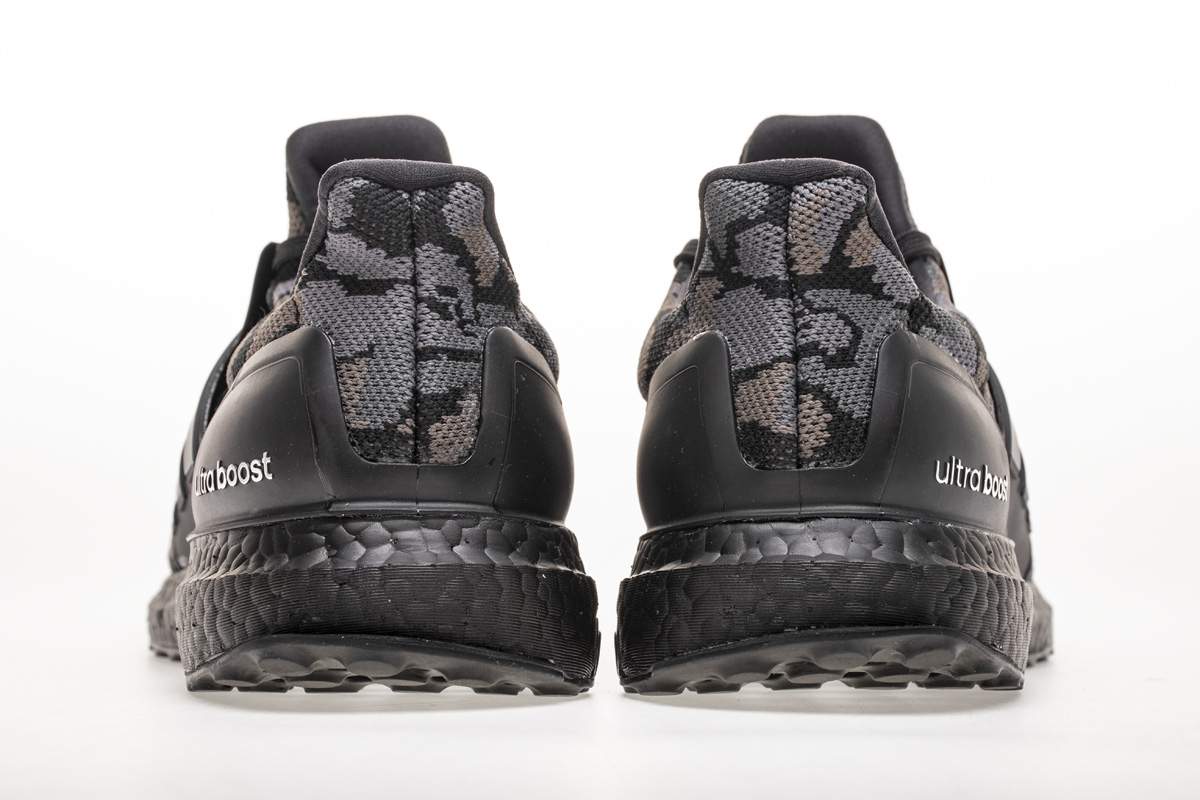 Кроссовки A Bathing Ape x adidas UltraBoost 4.0 'Black Camo'