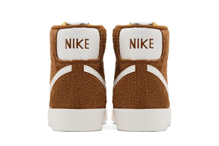 Кроссовки Nike Blazer Mid '77 Premium 'Light British Tan'