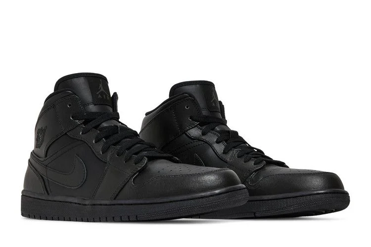 Krossovki-Air-Jordan-1-Mid-2013-Triple-Black-7
