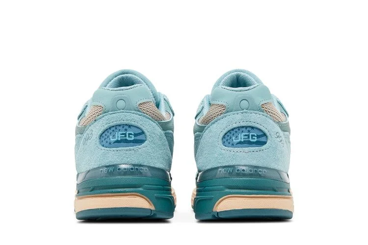 Krossovki-Joe-Freshgoods-x-New-Balance-993-Made-in-USA-Performance-Art-Arctic-Blue-5
